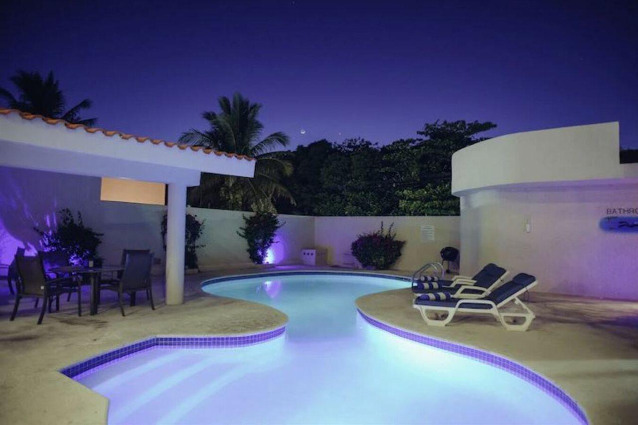 Aquatech Villas Derosa Resort Akumal Exterior photo