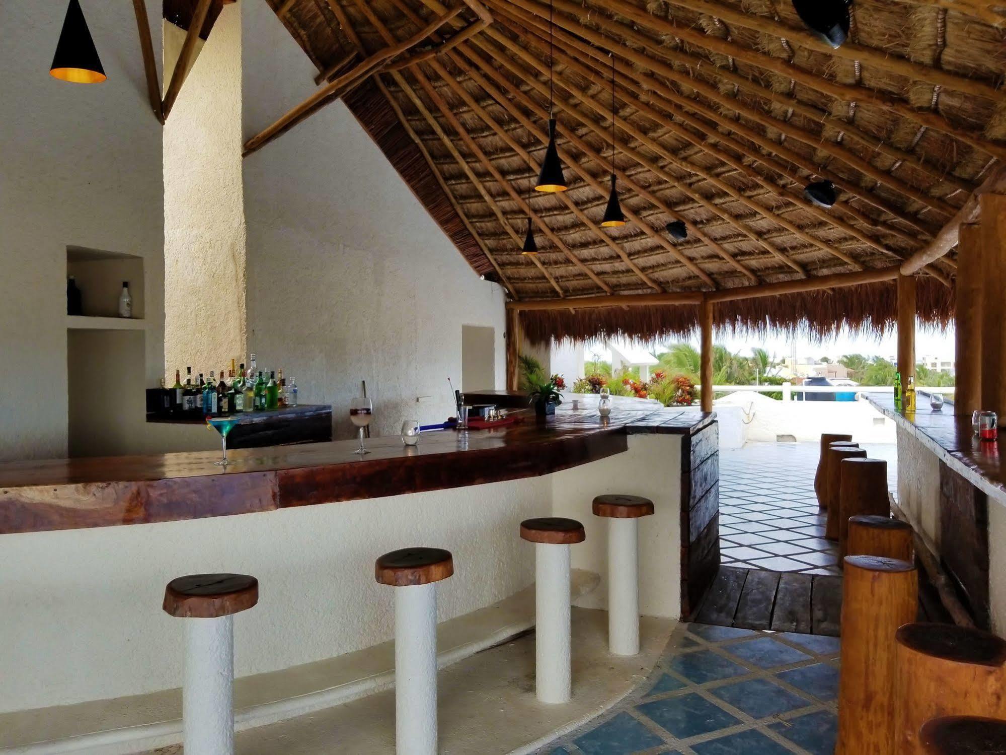 Aquatech Villas Derosa Resort Akumal Exterior photo